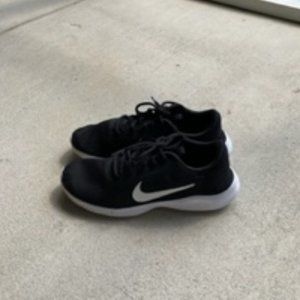 Nike Shoes Sneakers Size 8.5 / Very good condition